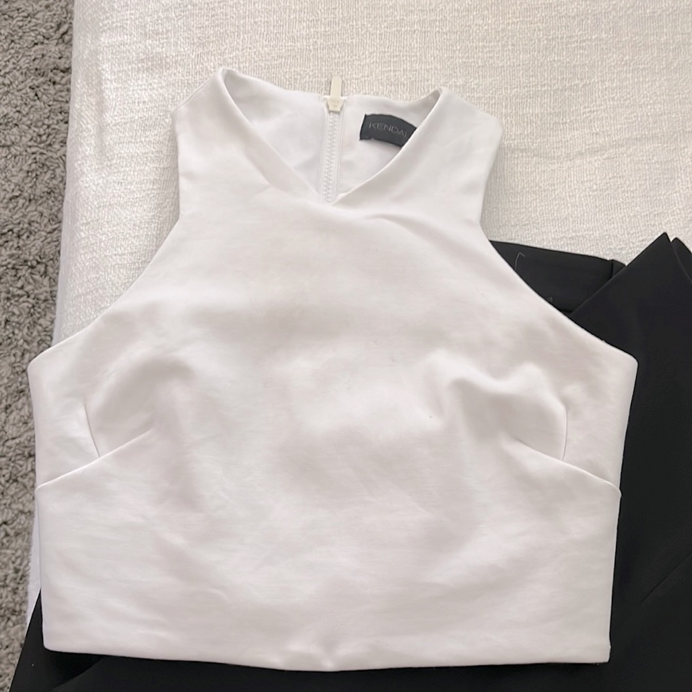 Kendall+ Kylie top